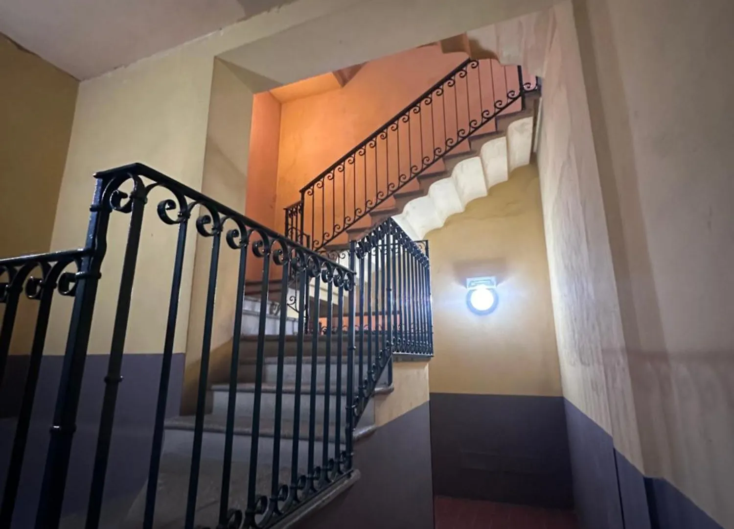 Dante 13 Flat Apartment Cremona Italy